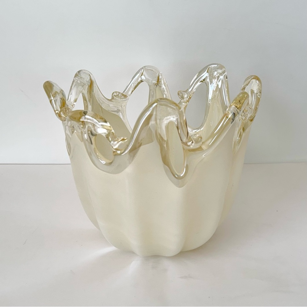 Murano Hand Made in Italy Elegant Cream and Clear Crystal Bowl